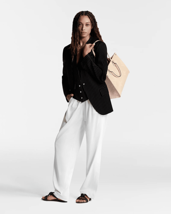 louis-vuitton-onthego-mm-M46531_PM1_Look_20view-9ca7a6d46dad.webp Louis Vuitton LV Onthego MM Tote Bag Monogram Beige 35cm M46531, Designer Handbags, Womens Purse, luxury bags