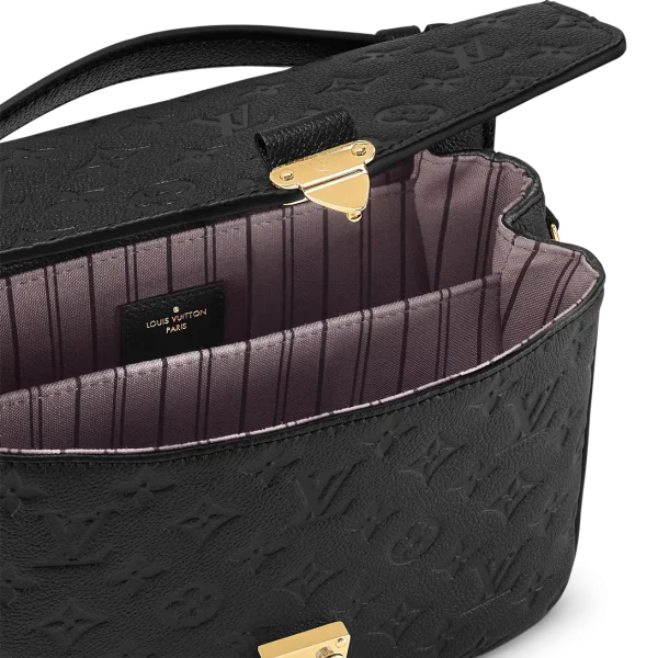 louis-vuitton-pochette-metis-M41487_PM1_Interior2_20view-91fd41cd78a2.webp Louis Vuitton Pochette Mtis Black M41487 25cm, Designer Handbags, Womens Purse, luxury bags