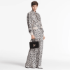 louis-vuitton-twist-mm-M21772_PM1_Worn_20view-8e9ce8077685.webp Louis Vuitton Twist Mm Bags Epi Leather Lock Chain Black 23Cm M21772, Designer Handbags, Womens Purse, luxury bags