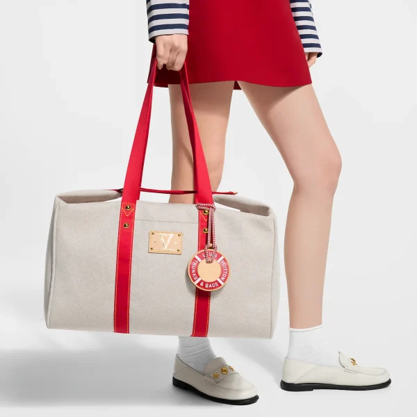 louis-vuitton-voyageur-M28509_PM1_Worn-view-8b38dcc30987.webp Louis Vuitton Voyageur Bag 45cm M28509