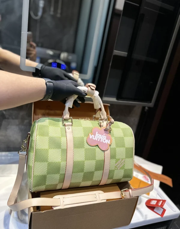 Louis Vuitton Keepall Bandouli Re Damier Canvas Green 35Cm N40671, Designer Handbags, Womens Purse, luxury bags