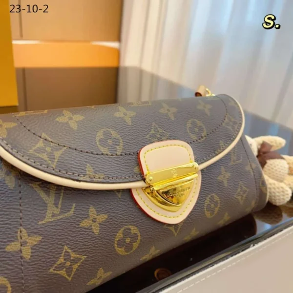 lvb02-3-3-b636800db721.webp Louis Vuitton Monogram Beverly Pochette Brown 25Cm, Designer Handbags, Womens Purse, luxury bags