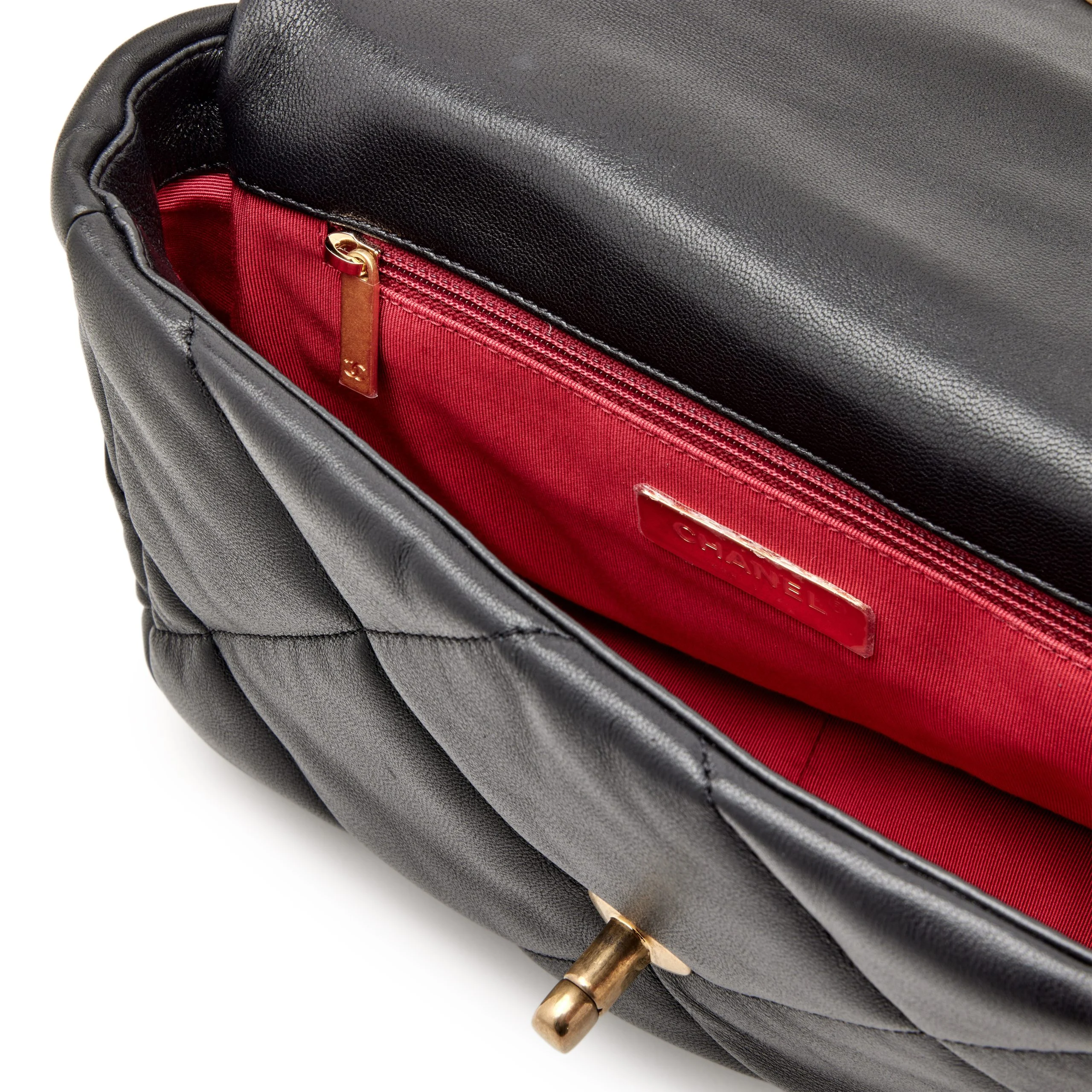 Black Quilted Lambskin Medium Chanel 19 - view 6