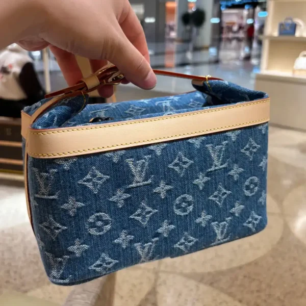 org-1.webp Louis Vuitton Cruiser Toiletry Bag 22cm M27945