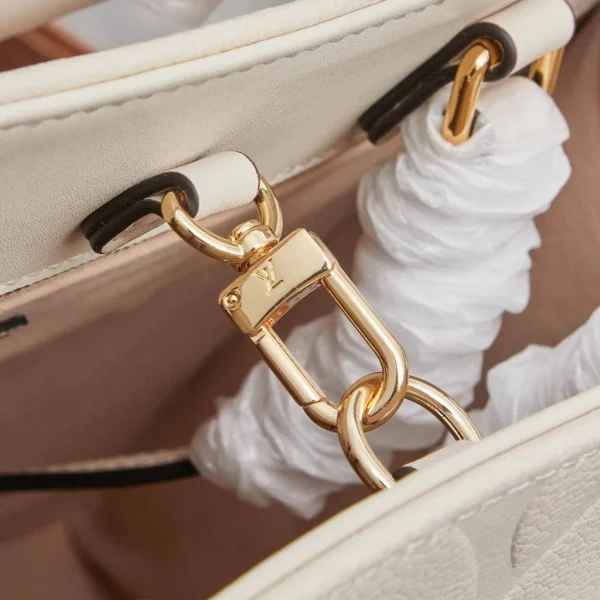photo_8_2025-06-19_08-43-48-7ac37cf29459.webp Louis Vuitton LV Onthego MM Tote Bag Monogram Beige 35cm M46531, Designer Handbags, Womens Purse, luxury bags