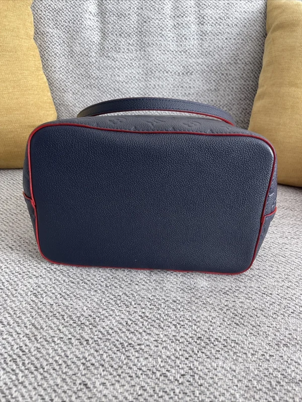 s-l1600-64-b645b42f651a.webp Louis Vuitton N Ono Mm Bucket 26cm/10.2in Navy Blue, Designer Handbags, Womens Purse, luxury bags